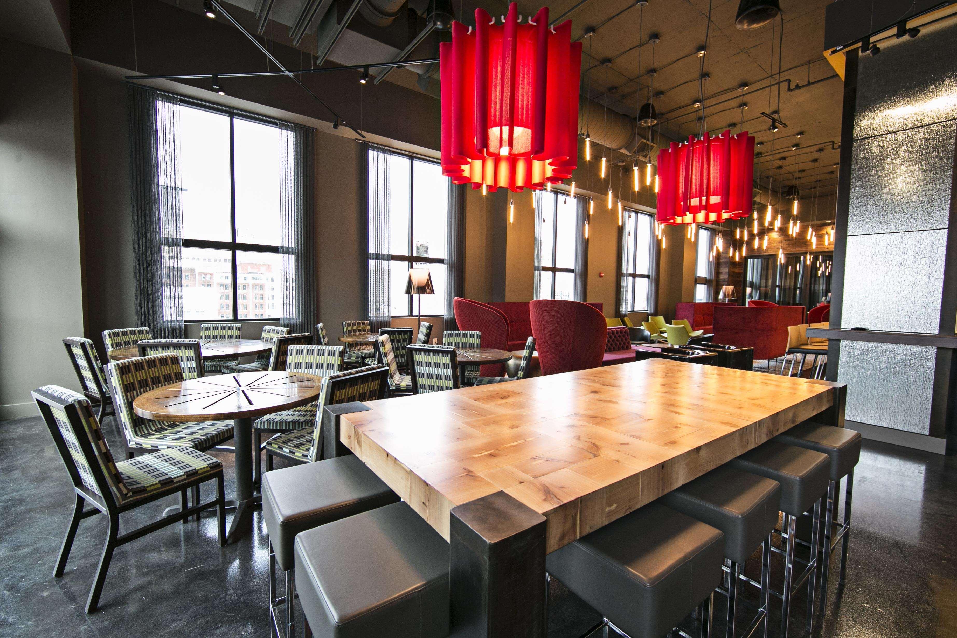 Hilton Garden Inn Louisville Downtown Eksteriør bilde