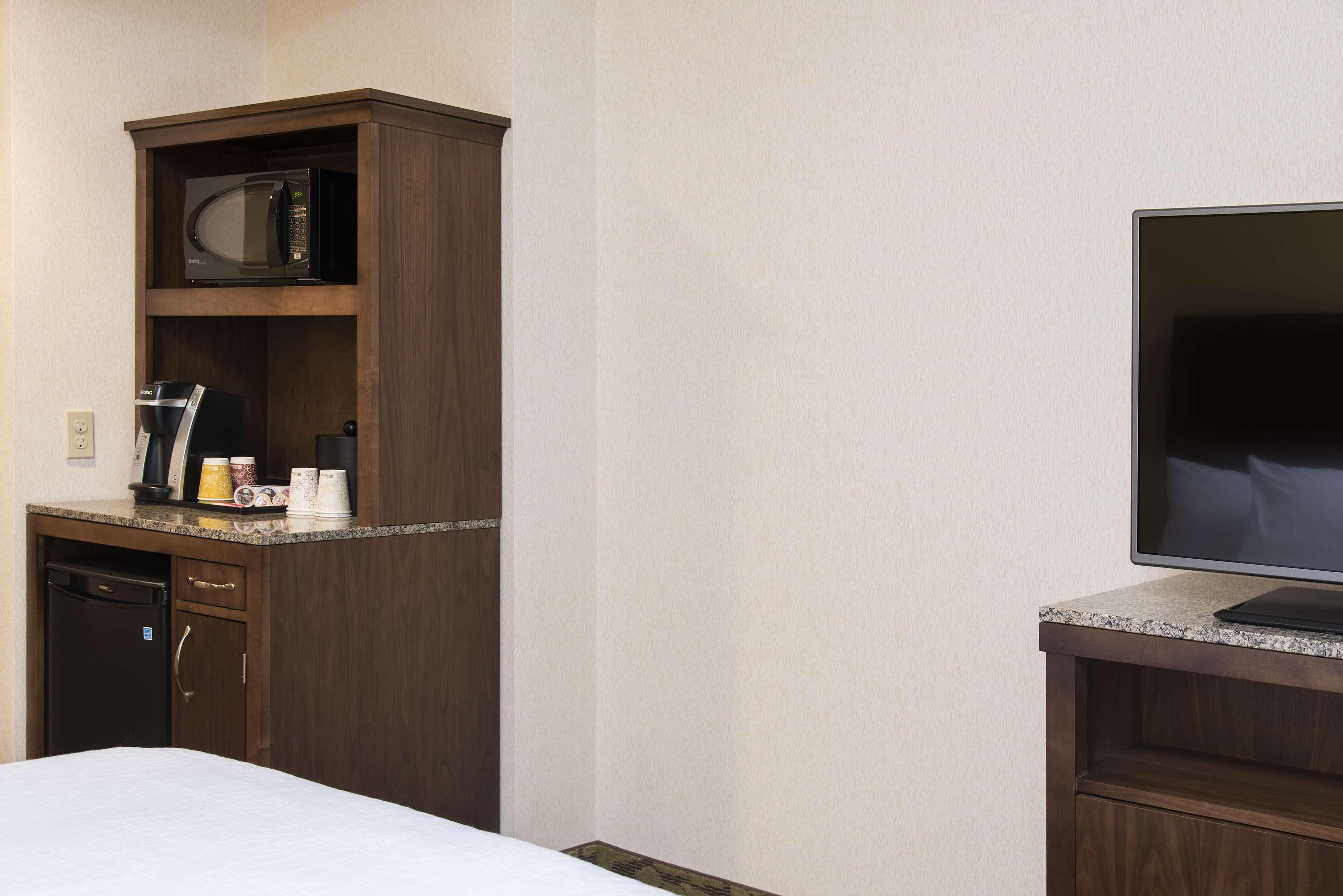 Hilton Garden Inn Louisville Downtown Eksteriør bilde