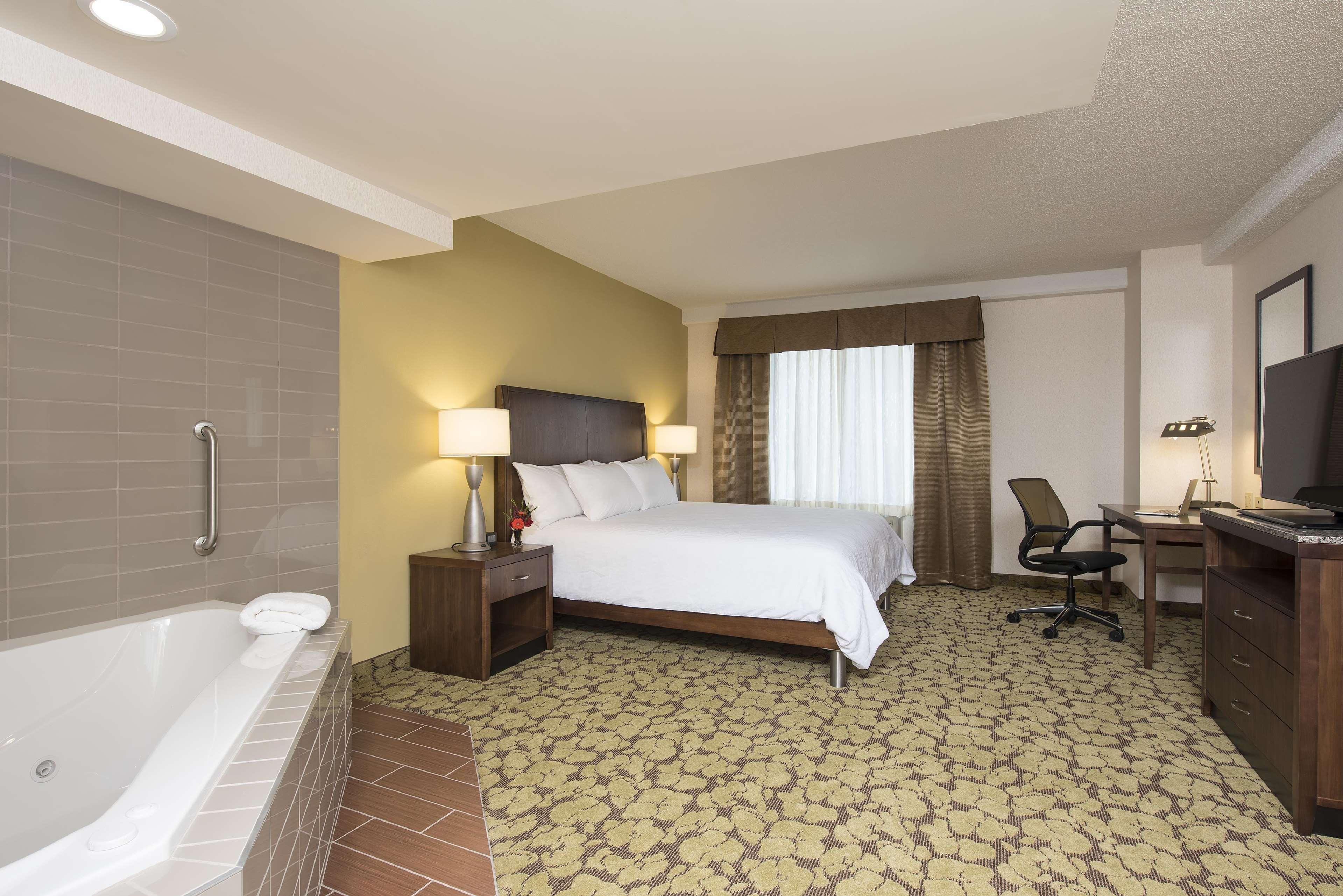 Hilton Garden Inn Louisville Downtown Eksteriør bilde