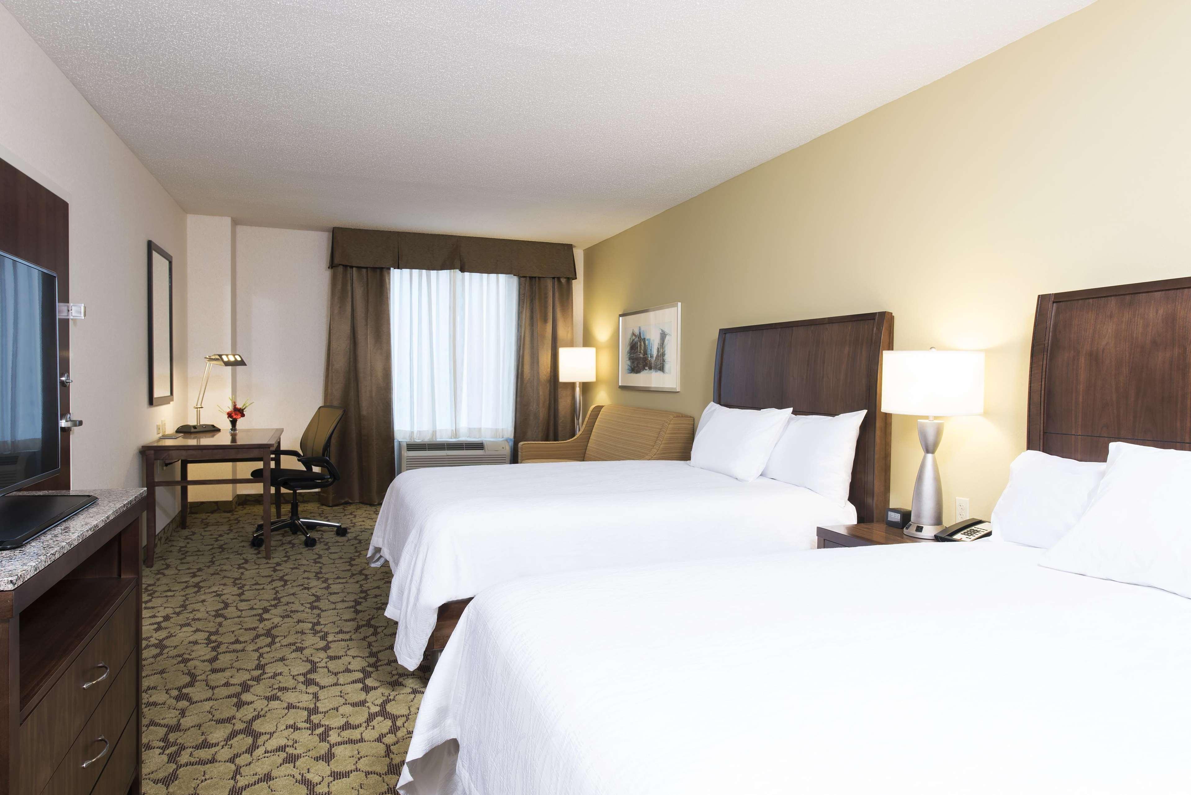 Hilton Garden Inn Louisville Downtown Eksteriør bilde